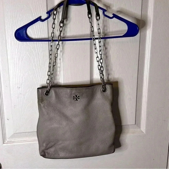 Tory Burch Handbags - Tory Burch, Freda, Crossbody bag 11x10. magetic snap shiny silver pull through